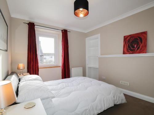 Apartment 23: 3