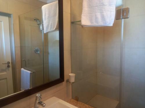 Sandton Apartment 16 - Large 1 Bed