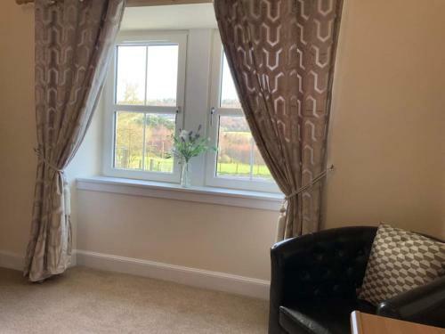 4 Bedroom House Near Loch Ness