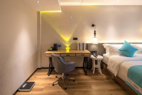 Golden Ray Hotel