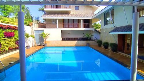 Royal Villa