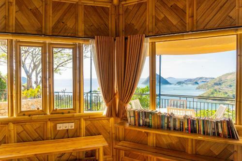 Hotel Elang Hillside Bamboo Villas