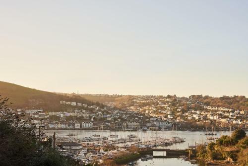 Port Side - Boutique Home With Outstanding River Views