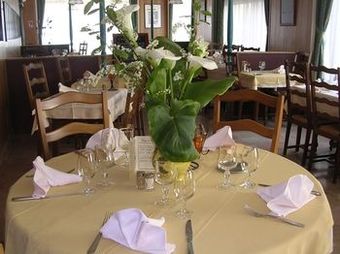Hotel Logis Le Relais De La Place
