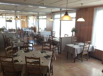 Hotel Logis Le Relais De La Place