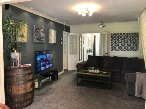 Hideaway Entire Home Rental Hull