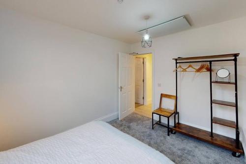 Hu1 Boutique City Apartment- Sleeps 6