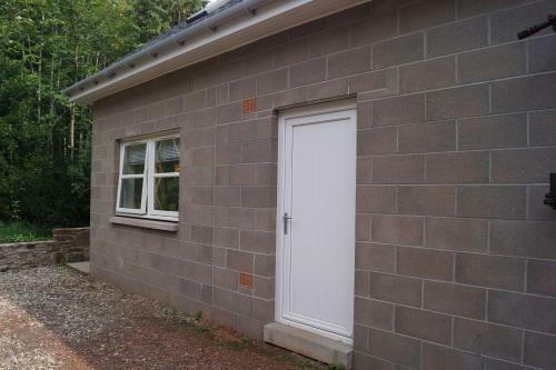 Self-contained Light And Bright Apartment In Kirriemuir