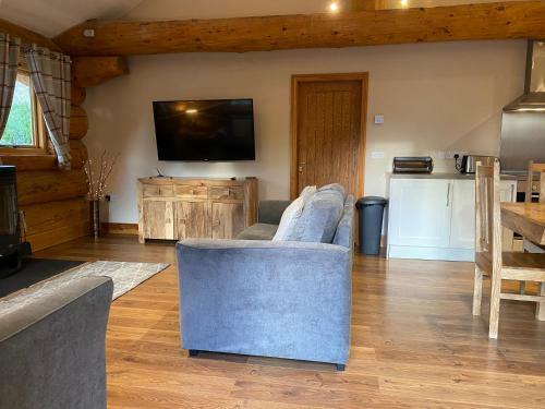 Lodge Ewes Water Log Cabins