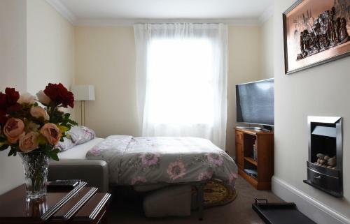Dale Street Apartments Suite
