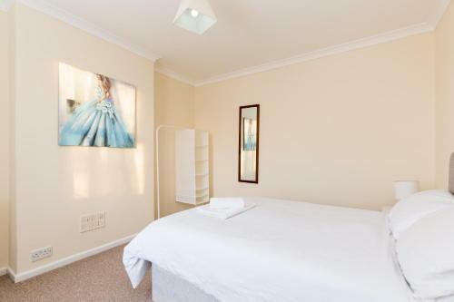 Well Presented 2 Bedroom House - Sleeps Four