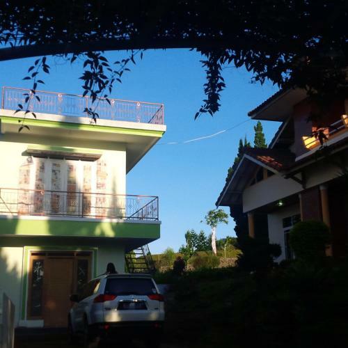 Villa Bougenvile Lembang Asri