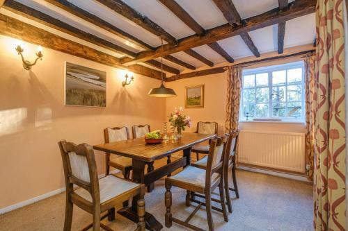 Gunhill Cottages
