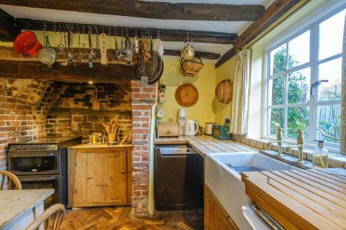 Gunhill Cottages