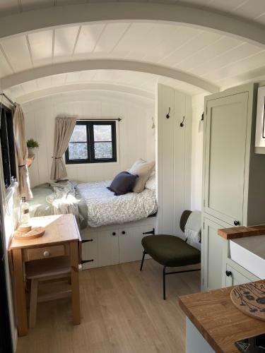 Peaceful Shepherd?s Hut In Beautiful Countryside.