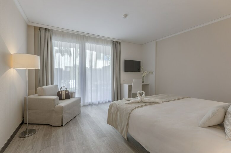 Oliva Nova Golf Beach & Golf Hotel