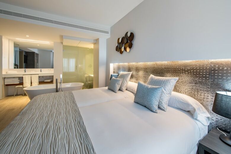 Oliva Nova Golf Beach & Golf Hotel