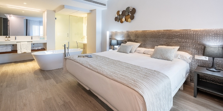Oliva Nova Golf Beach & Golf Hotel