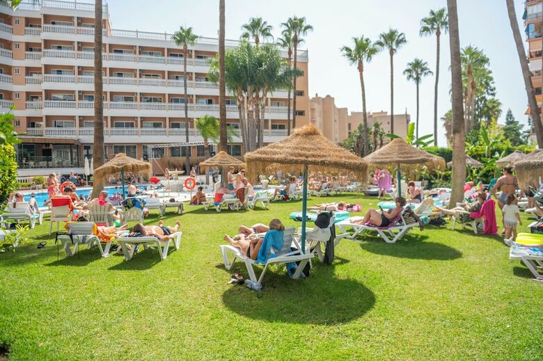 Hotel Parasol By Dorobe