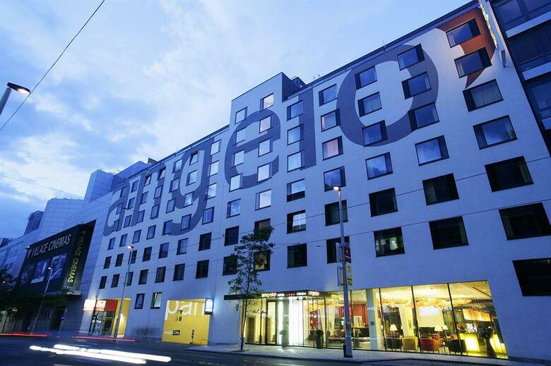 Hotel Angelo By Vienna House Prague