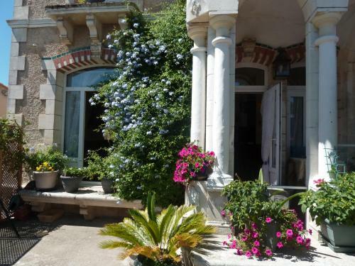 Hostal Chambres D'h�tes L'insulaire