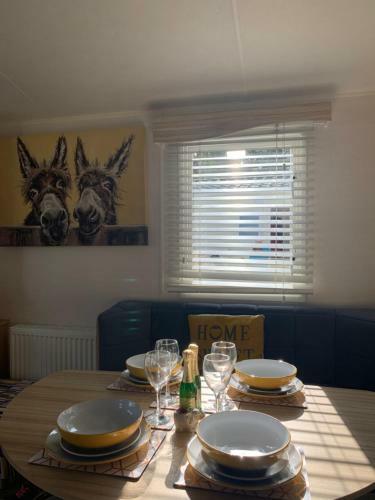 Holiday Home Breaks At Tattershall Lakes