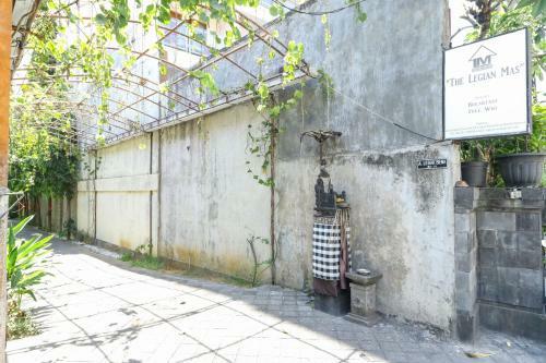 Hostal The Legian Mas Beach Inn