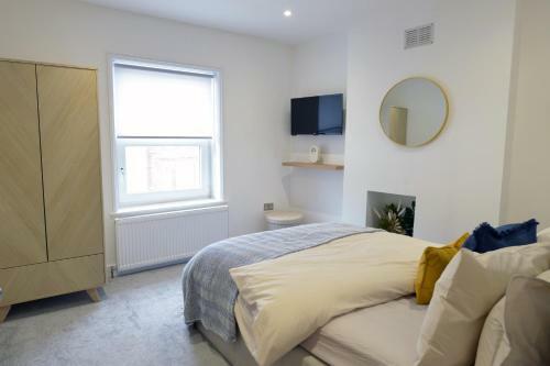 Outstanding Modernised 3/4 Double Bedroomed House