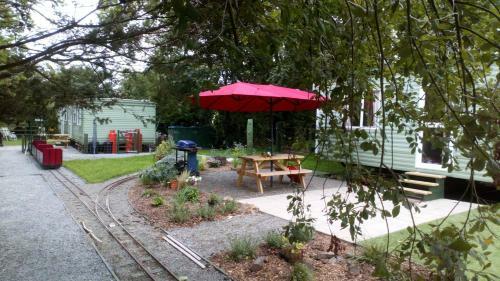 Railway Cottage Caravans No2