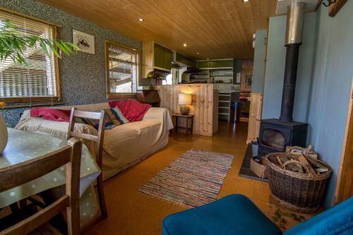 Ceridwen Glamping, Double Decker Bus And Yurts