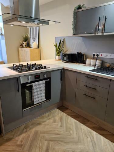 Modern 1 Bed Apartment Next To Beach And Golf Course