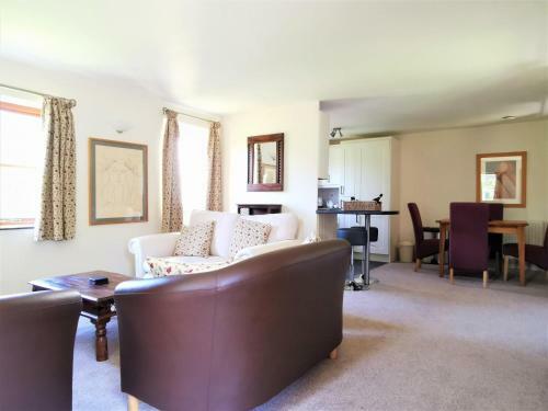 Honeysuckle - 2 Bedroom Cottage - Llanfyrnach