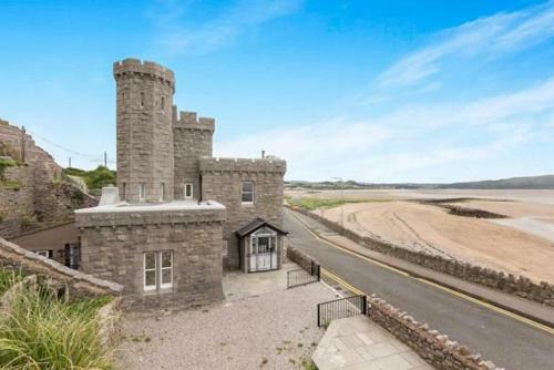 Tollgate House