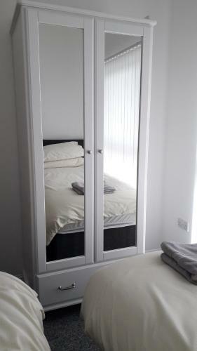Lynn's Liverpool Apartment
