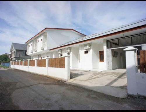 Hostal Kupula Guest House