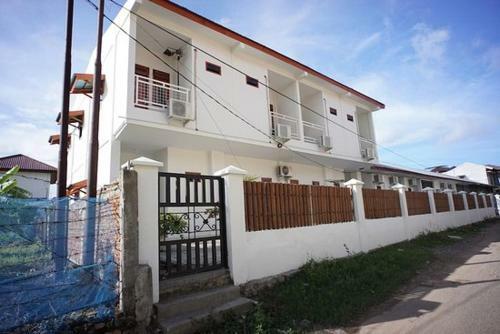 Hostal Kupula Guest House