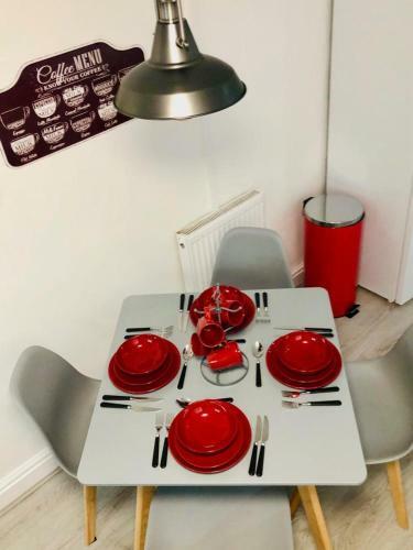 Lush Apartment 5 Bedroom House - Wbr
