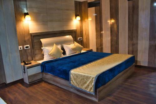 Hotel Shikher By Entrada
