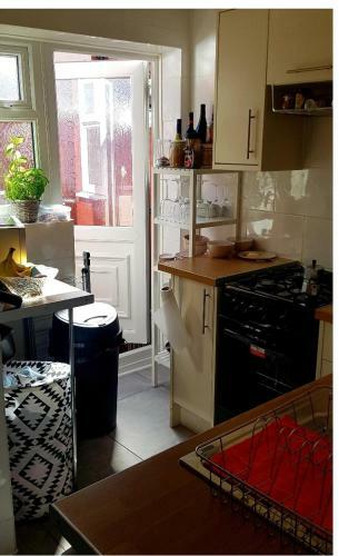 Room In A Shared House!