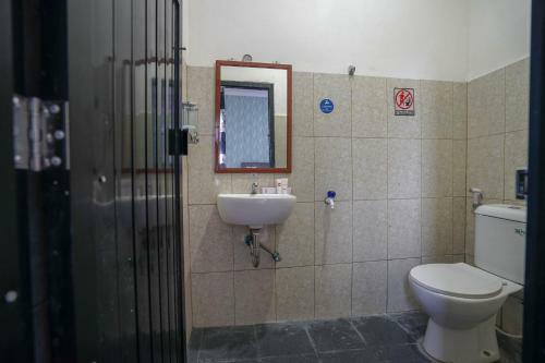Hotel Oyo 1266 Green Palm Kostel Syariah