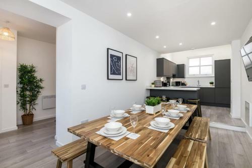 The Carriage House - Luxury Large Group Accommodation
