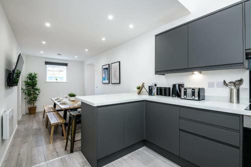 The Carriage House - Luxury Large Group Accommodation