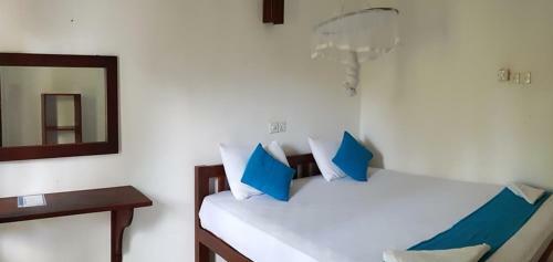 Hostal Beach Inns Holiday Resort