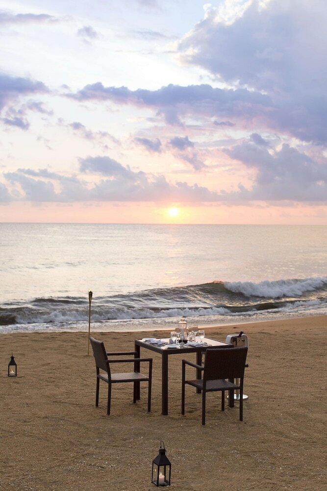 Hotel Avani Kalutara Resort