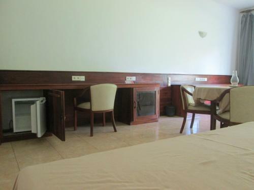 Bed & Breakfast Raja Beach Hotel