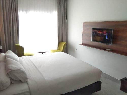 Hotel Front One Resort Magelang