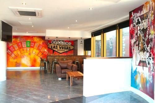 Bling Aparthotel By U-stay