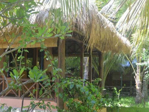 Hostal Sea World Club Beach Resort