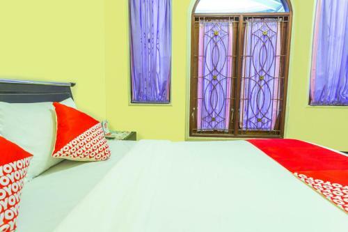 Hotel Oyo 2848 Senaz Guesthouse