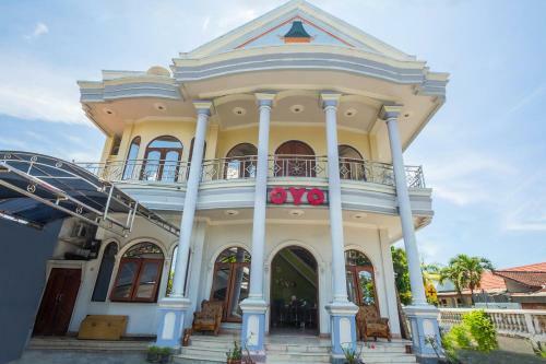 Hotel Oyo 2848 Senaz Guesthouse